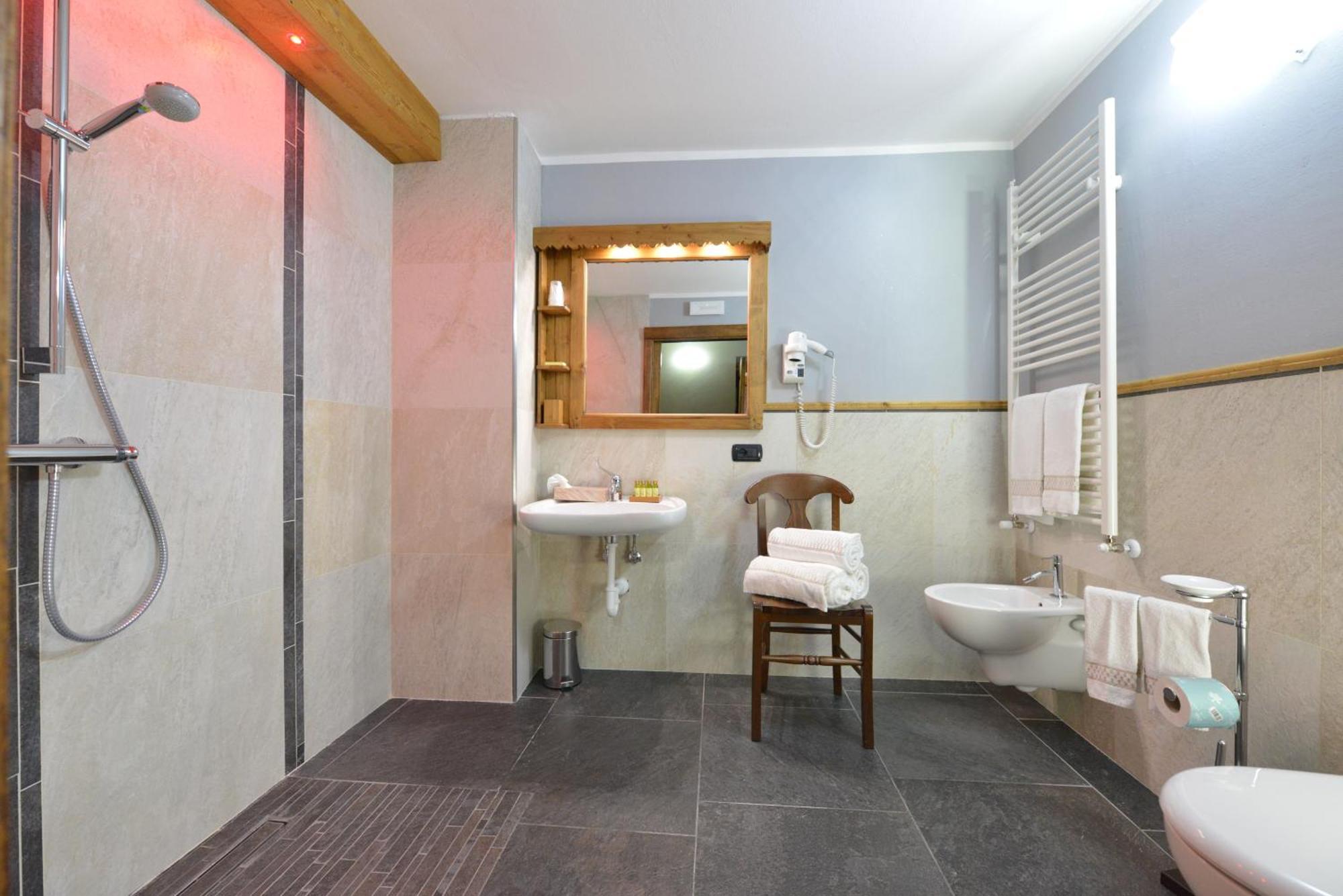 Mollino Rooms เบรยล์-แชร์วิเนีย ภายนอก รูปภาพ